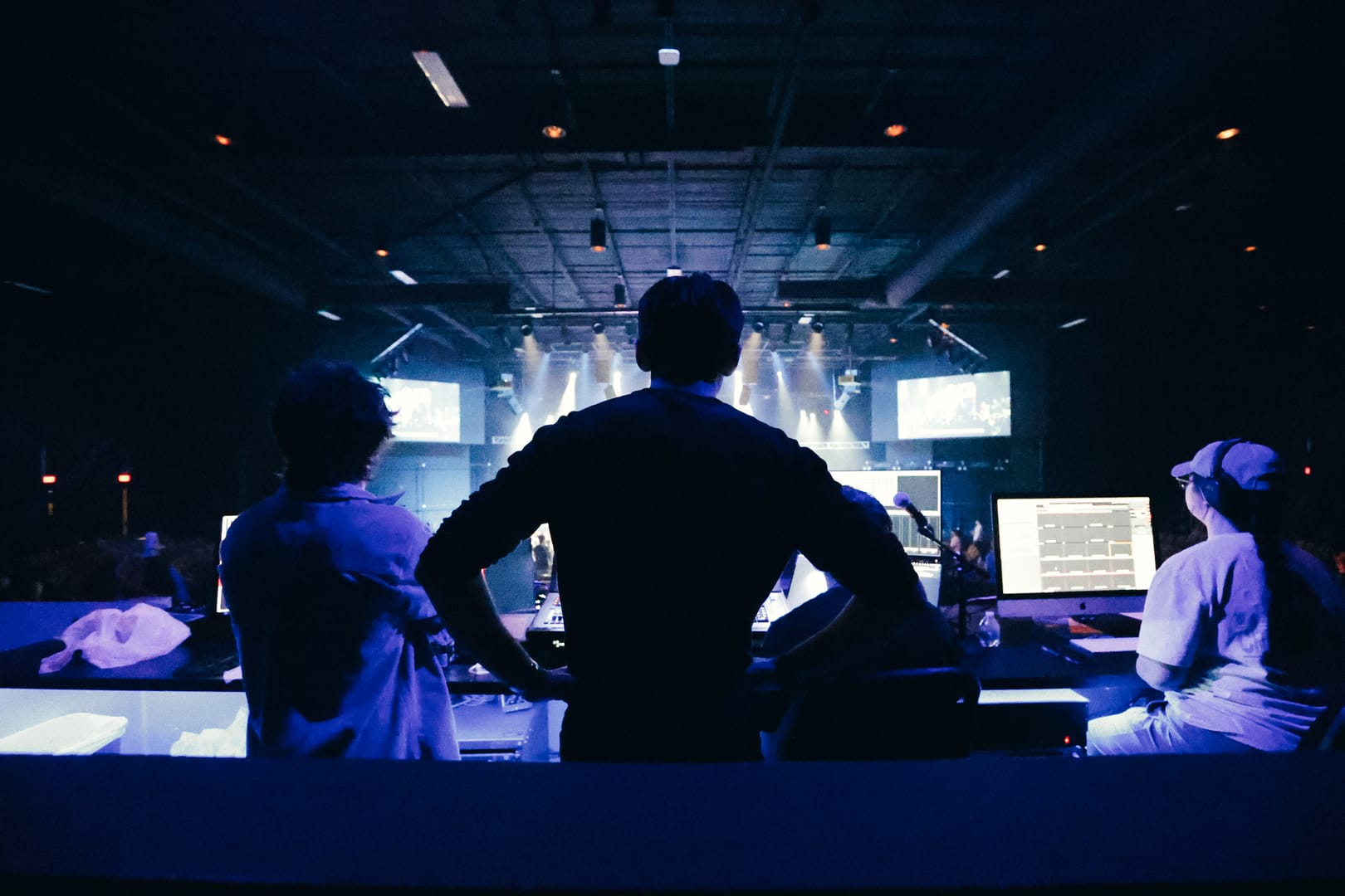 Back to Light - Professional Lighting Services